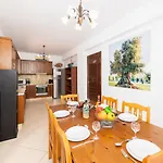 Villa Atlantis
